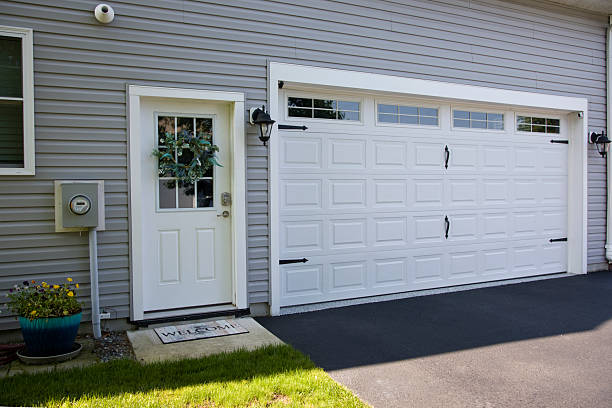 24/7 Emergency Garage Door Panel Replacement experts in Cedarville, OH